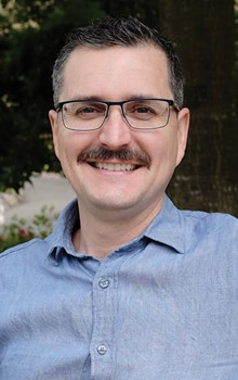 Dennis P Bray